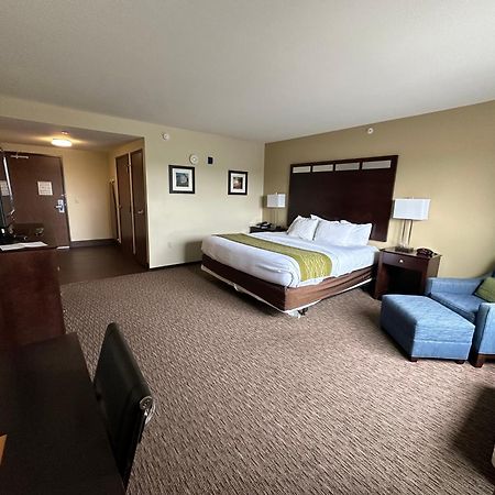 Comfort Inn St. Clairsville Экстерьер фото