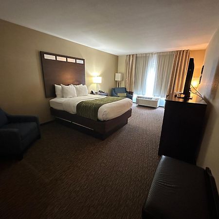 Comfort Inn St. Clairsville Экстерьер фото