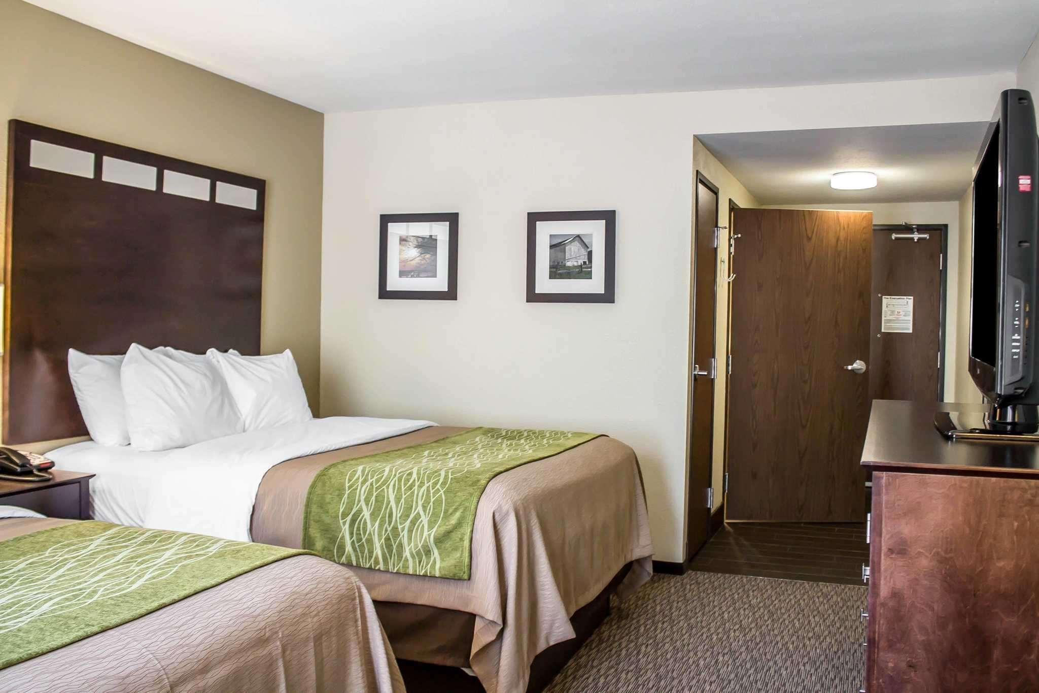 Comfort Inn St. Clairsville Экстерьер фото