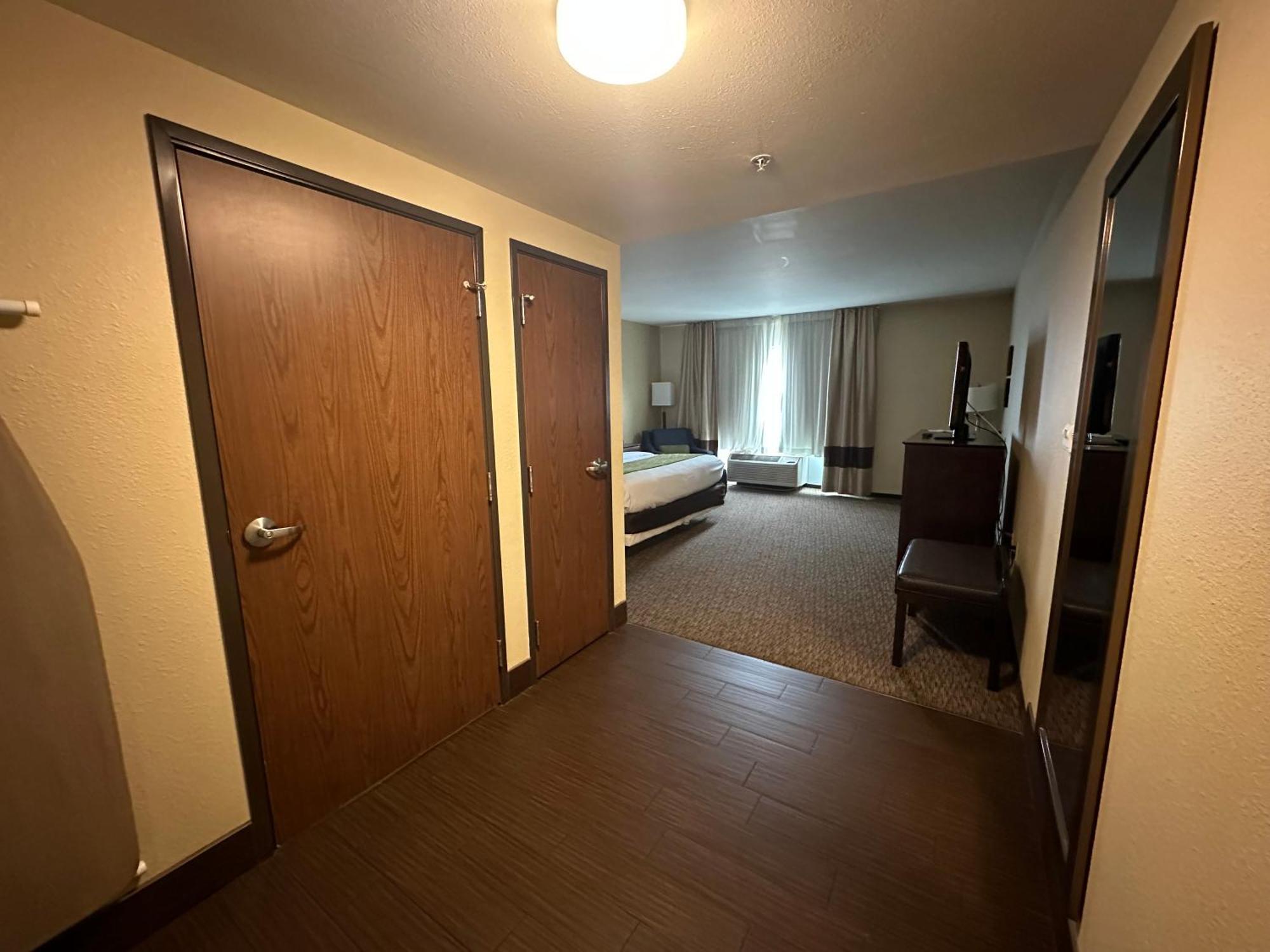 Comfort Inn St. Clairsville Экстерьер фото