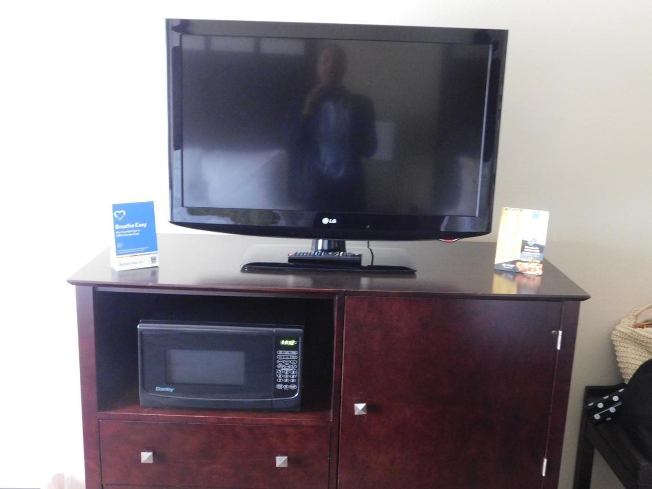 Comfort Inn St. Clairsville Экстерьер фото