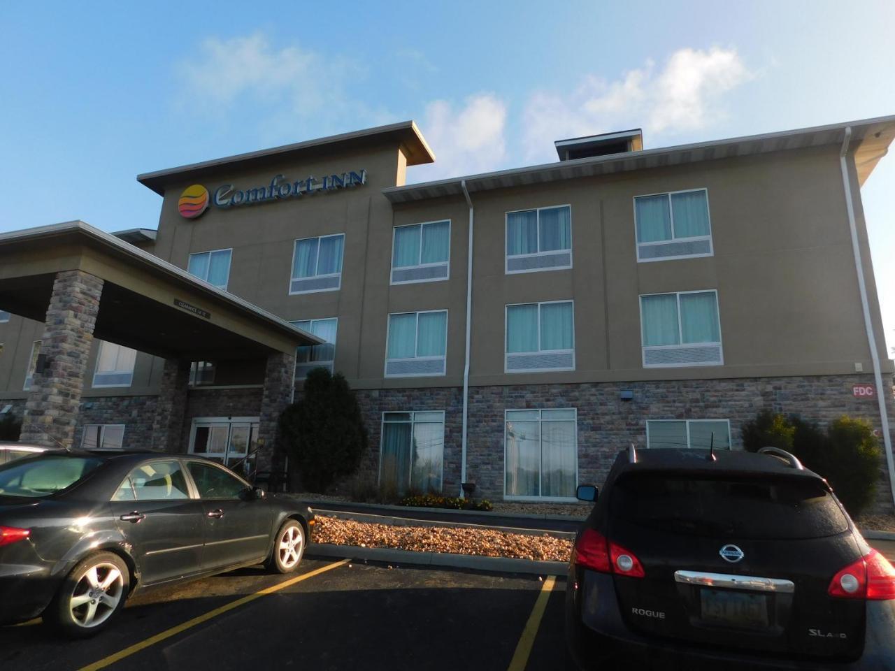 Comfort Inn St. Clairsville Экстерьер фото