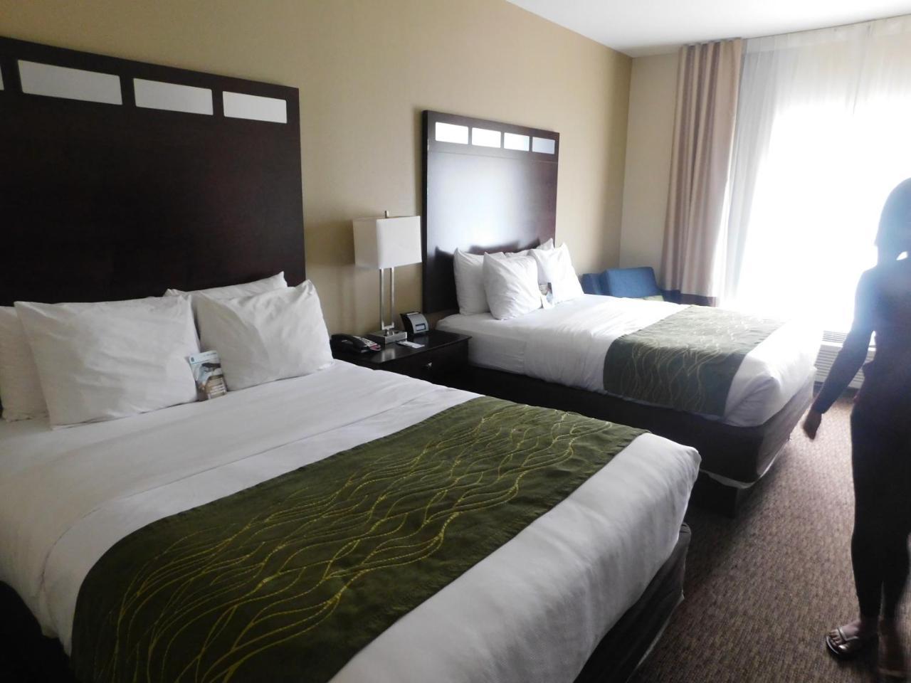Comfort Inn St. Clairsville Экстерьер фото