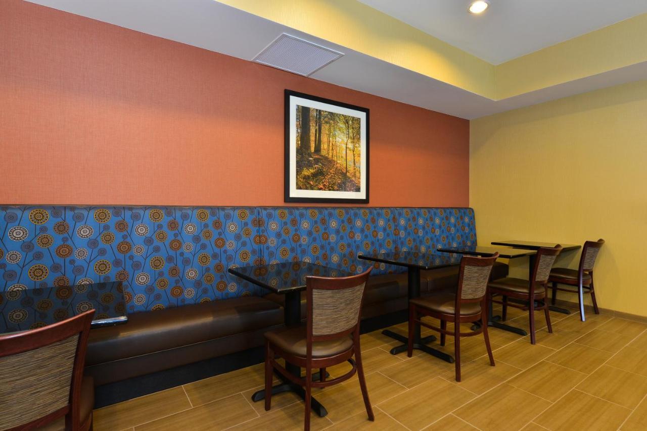 Comfort Inn St. Clairsville Экстерьер фото